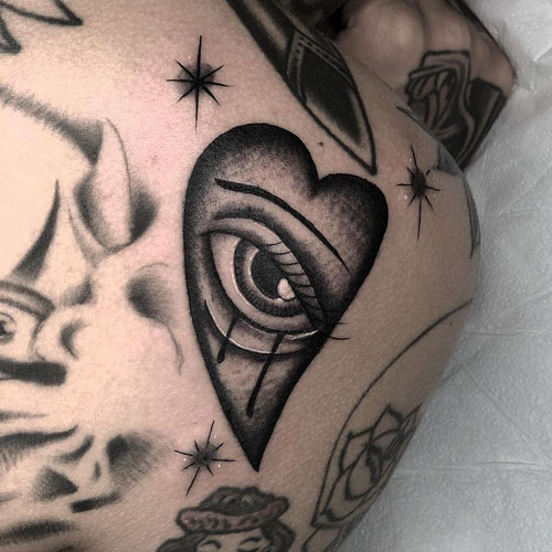 El significado real de los tatuajes de corazón (I) - Tatuajes y piercings  L'Embruix